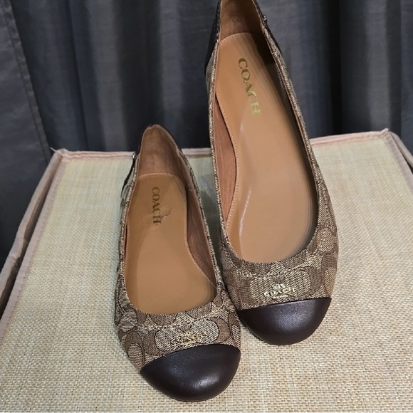 Coach Brown Signature Women's Shoes 8.5 - Picture 1 of 8